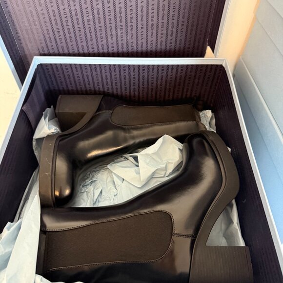 Elegant Black Ankle Boots - Picture 6 of 12